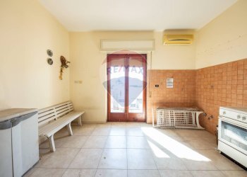 Cucina - Quadrilocale VIA LIBERTA'
 
33, Aci Catena - foto 18