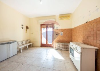 Cucina - Quadrilocale VIA LIBERTA'
 
33, Aci Catena - foto 19