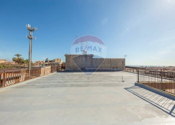 Terrazza - Quadrilocale VIA LIBERTA'
 
33, Aci Catena - foto 23