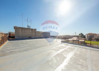 Terrazza - Quadrilocale VIA LIBERTA'
 
33, Aci Catena - foto 24