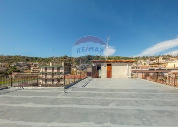 Terrazza - Quadrilocale VIA LIBERTA'
 
33, Aci Catena - foto 25