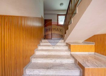 Scale - Quadrilocale VIA LIBERTA'
 
33, Aci Catena - foto 27