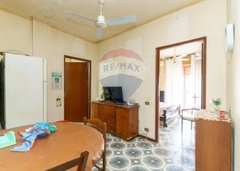 Sala da pranzo - Quadrilocale Via Livorno
 
51A, Aci Castello - foto 6