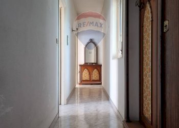 Hall / corridoio - Bilocale via maesano
 
17, Aci Catena - foto 5