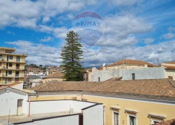 Edificio all\'aperto - Bilocale via maesano
 
17, Aci Catena - foto 18