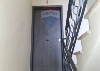 Scale - Quadrilocale via giovani boccaccio
 
17, Aci Sant'Antonio - foto 2