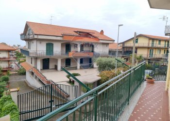 Balcone - Quadrilocale via giovani boccaccio
 
17, Aci Sant'Antonio - foto 19