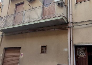 Edificio all\'aperto - Casa indipendente VIA BARBERA
 
3/5, Mirabella Imbaccari - foto 24