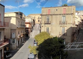 Edificio all\'aperto - Casa indipendente VIA BARBERA
 
3/5, Mirabella Imbaccari - foto 30