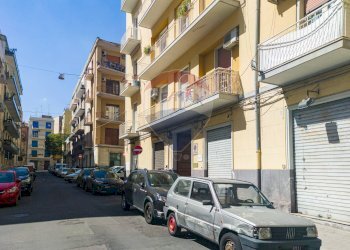 Edificio all\'aperto - Locale Commerciale Via Nicola Coviello
 
14, Catania - foto 2