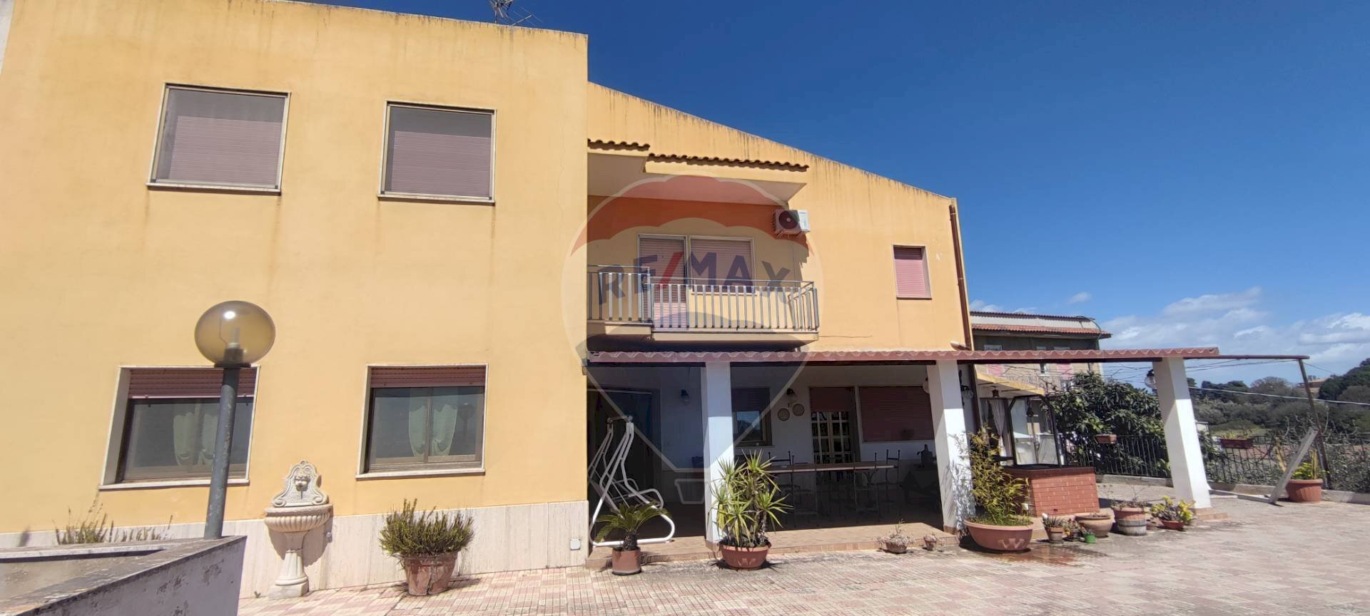 Casa all\'aperto - Villa VIA VITALIANO BRANCATI
 
17, Caltagirone - foto 1