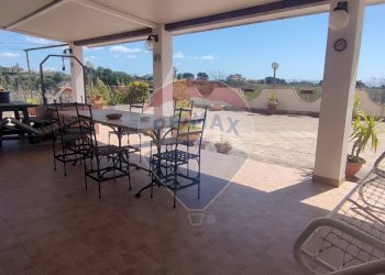 Terrazza - Villa VIA VITALIANO BRANCATI
 
17, Caltagirone - foto 2