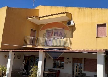 Edificio all\'aperto - Villa VIA VITALIANO BRANCATI
 
17, Caltagirone - foto 4