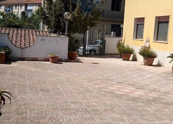 Edificio all\'aperto - Villa VIA VITALIANO BRANCATI
 
17, Caltagirone - foto 7