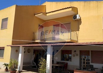 Edificio all\'aperto - Villa VIA VITALIANO BRANCATI
 
17, Caltagirone - foto 8