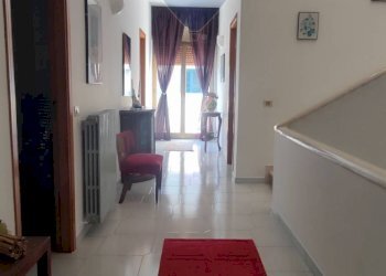 Hall / corridoio - Villa VIA VITALIANO BRANCATI
 
17, Caltagirone - foto 30