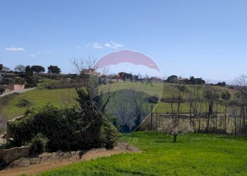 Vista delle montagne - Villa VIA VITALIANO BRANCATI
 
17, Caltagirone - foto 75