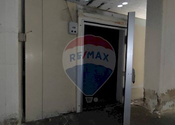 Cucina - Locale Commerciale VIA MASSIMO D'AZEGLIO
 
11, Caltagirone - foto 15