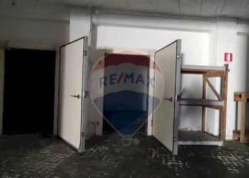 Stanza vuota - Locale Commerciale VIA MASSIMO D'AZEGLIO
 
11, Caltagirone - foto 16