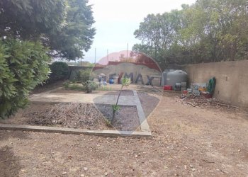 Giardino - Villa VIA ANTONINO GRAVINA IL BELLICOSO
 
8, Caltagirone - foto 11