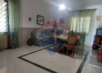 Sala da pranzo - Villa VIA ANTONINO GRAVINA IL BELLICOSO
 
8, Caltagirone - foto 29