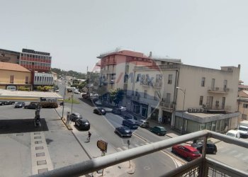 Balcone - Appartamento VIALE PRINCIPE UMBERTO - VIA G. ARCOLEO
 
180, Caltagirone - foto 2