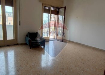 Stanza vuota - Appartamento VIALE PRINCIPE UMBERTO - VIA G. ARCOLEO
 
180, Caltagirone - foto 20