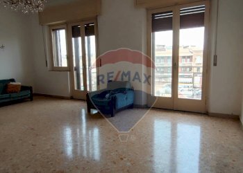 Soggiorno - Appartamento VIALE PRINCIPE UMBERTO - VIA G. ARCOLEO
 
180, Caltagirone - foto 1