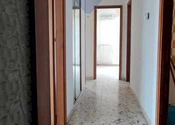 Hall / corridoio - Appartamento VIALE PRINCIPE UMBERTO - VIA G. ARCOLEO
 
180, Caltagirone - foto 23