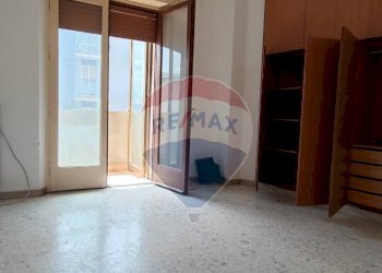 Stanza vuota - Appartamento VIALE PRINCIPE UMBERTO - VIA G. ARCOLEO
 
180, Caltagirone - foto 33