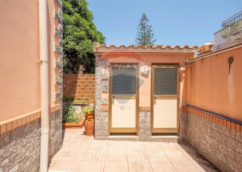 Terrazza - Casa semi indipendente VACCARIZZO
 
SN, Catania - foto 30