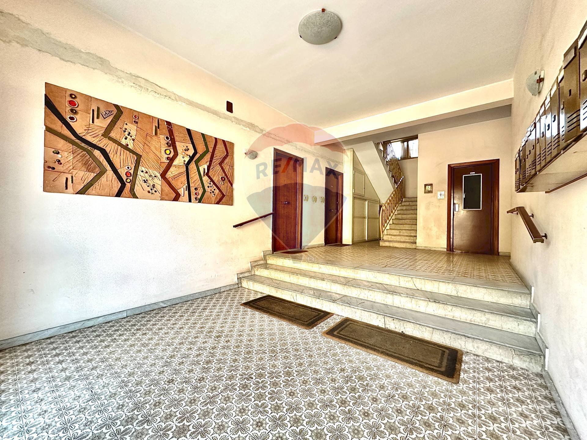 Ricezione / Lobby - Quadrilocale Via Fanti D'italia
 
27, Catania - foto 2