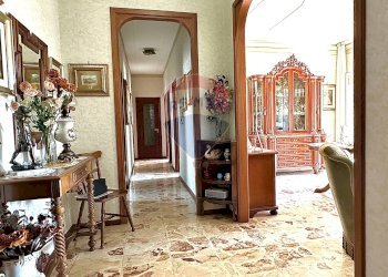 Hall / corridoio - Quadrilocale Via Fanti D'italia
 
27, Catania - foto 4