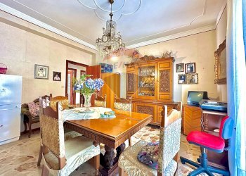 Sala da pranzo - Quadrilocale Via Fanti D'italia
 
27, Catania - foto 13