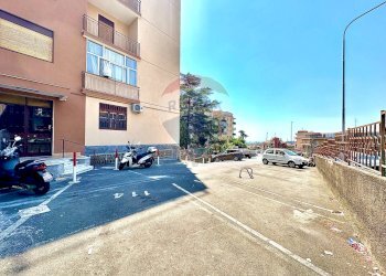 Edificio all\'aperto - Quadrilocale Via Fanti D'italia
 
27, Catania - foto 23