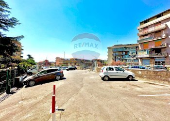 Edificio all\'aperto - Quadrilocale Via Fanti D'italia
 
27, Catania - foto 24