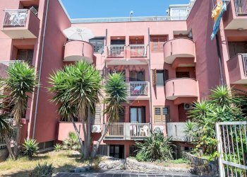 Edificio all\'aperto - Bilocale Via lungo mare
 
86, Sant'Alessio Siculo - foto 25