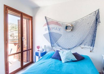 Camera / camera da letto - Bilocale Via lungo mare
 
86, Sant'Alessio Siculo - foto 12