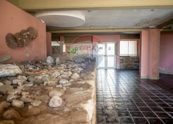 Stanza vuota - Bilocale Via lungo mare
 
86, Sant'Alessio Siculo - foto 27