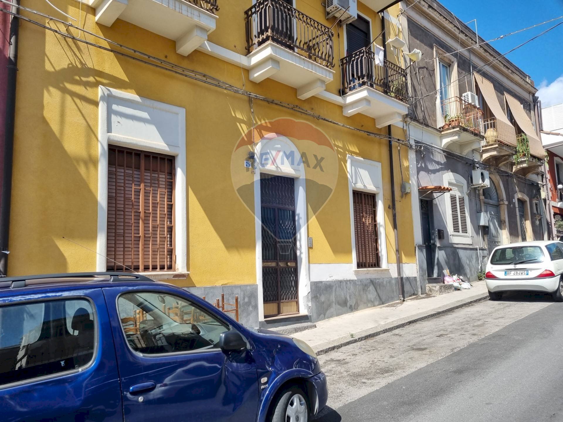 Edificio all\'aperto - Trilocale Via Stella
 
25, Catania - foto 1