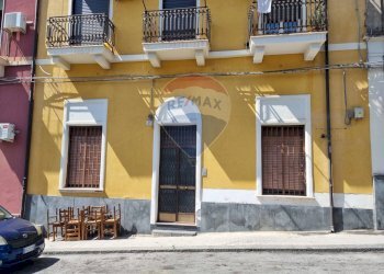 Edificio all\'aperto - Trilocale Via Stella
 
25, Catania - foto 2