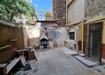 Terrazza - Trilocale Via Stella
 
25, Catania - foto 21