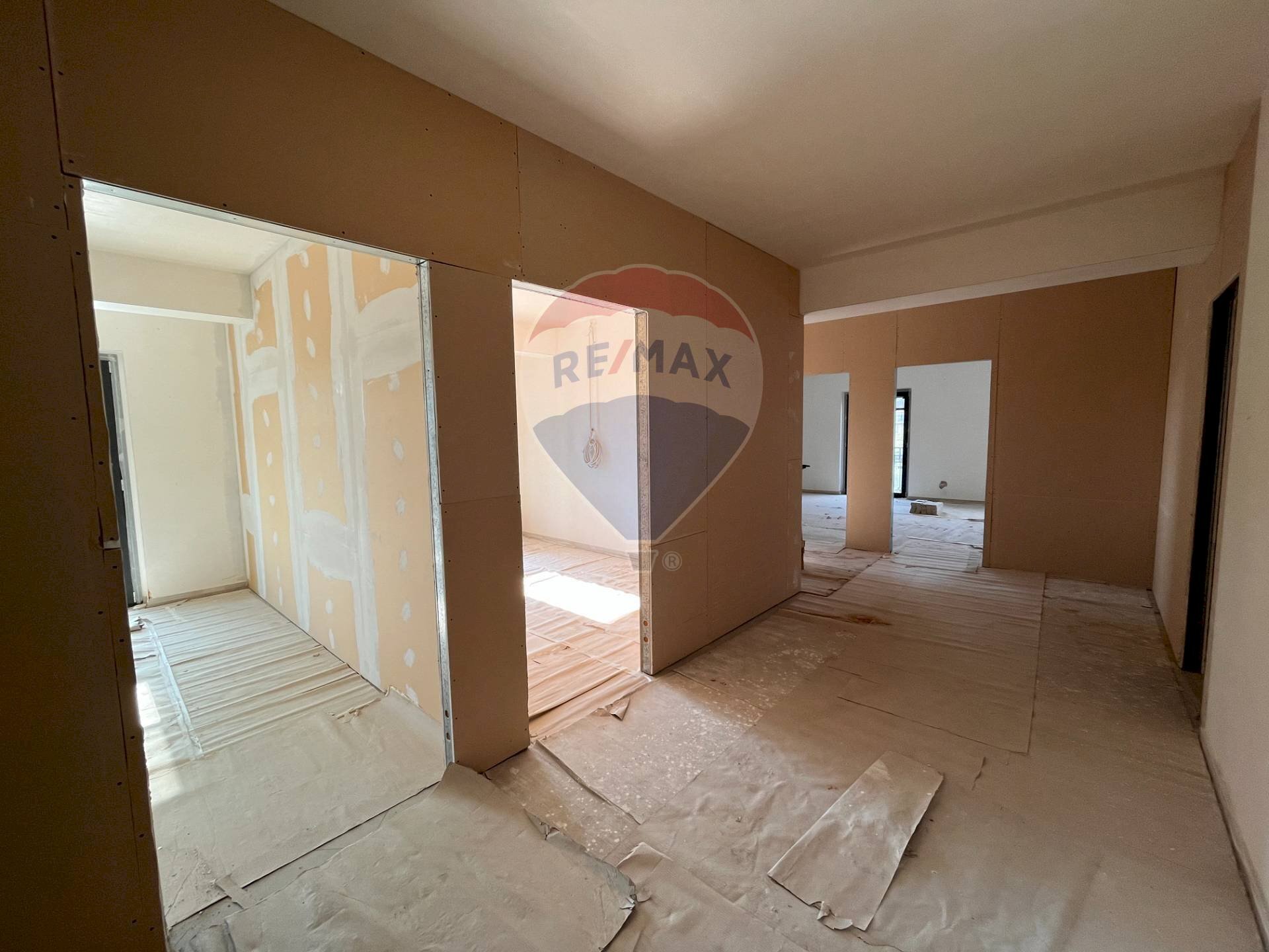 Hall / corridoio - Office Piazza G Falcone e P Borsellino
 
10, Caltagirone - photo 2