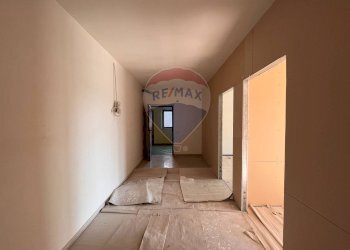 Hall / corridoio - Ufficio Piazza G Falcone e P Borsellino
 
10, Caltagirone - foto 3