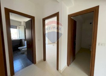 Hall / corridoio - Quadrilocale Via: Roma, Camporotondo Etneo - foto 18