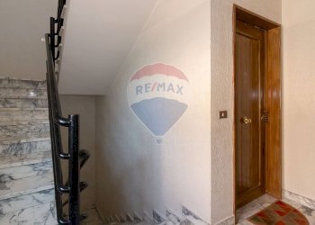 Scale - Quadrilocale VIA ARMANDO DIAZ
 
9, Gravina di Catania - foto 4