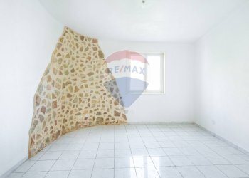 Stanza vuota - Quadrilocale Via Livorno
 
51A, Aci Castello - foto 6