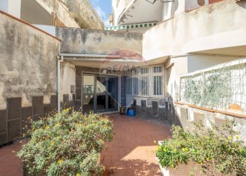 Terrazza - Quadrilocale Via Livorno
 
51A, Aci Castello - foto 24