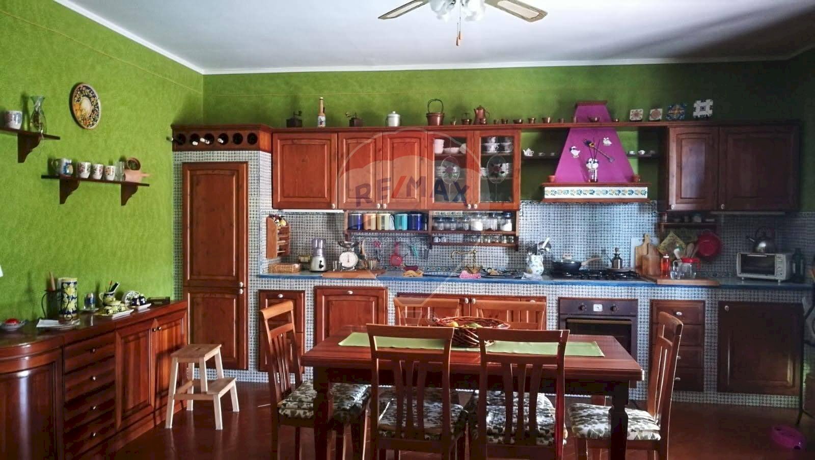 Cucina - Appartamento VIA SANTA SOFIA
 
25, Caltagirone - foto 1