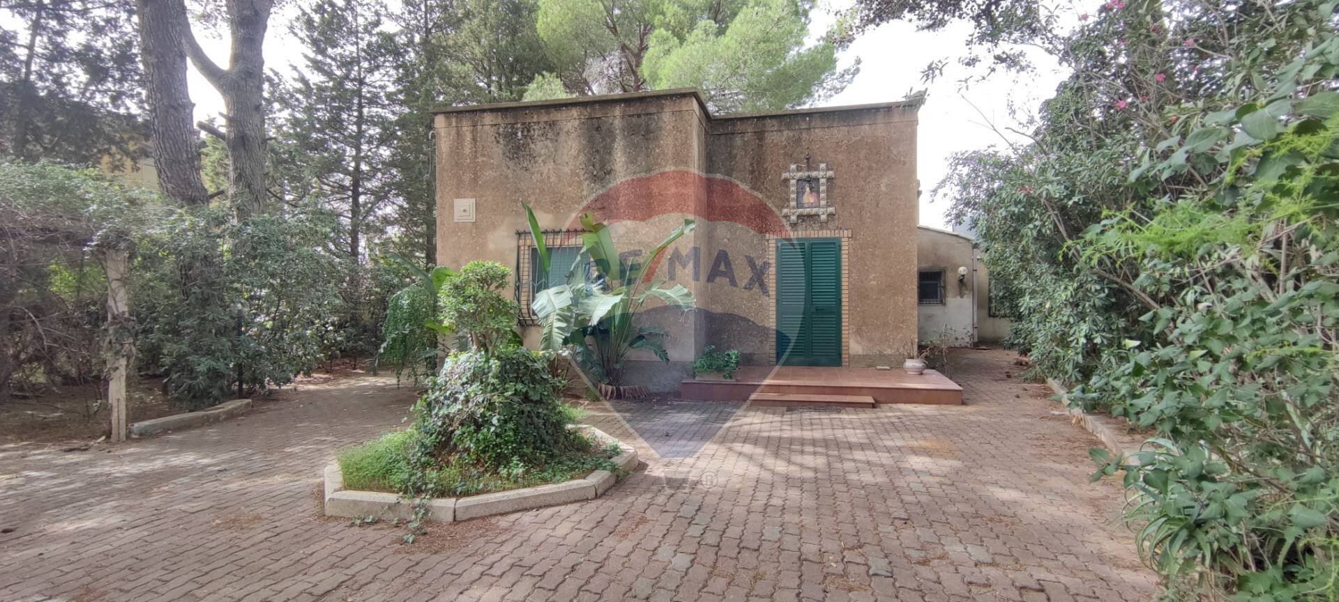 Casa all\'aperto - Villa VIA OTTAVIA PENNA
 
32, Caltagirone - foto 2